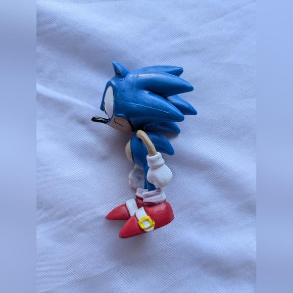 Pre-owned Sonic The Hedgehog Figurine - About 2.25 Inches‎ Tall - Picture 4 of 6